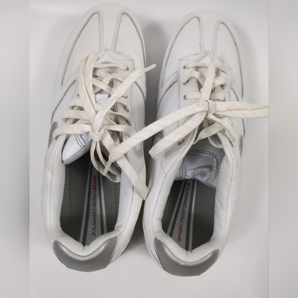 NIKE Women's Sport Performance Golf Shoes Size 8 - Picture 3 of 8